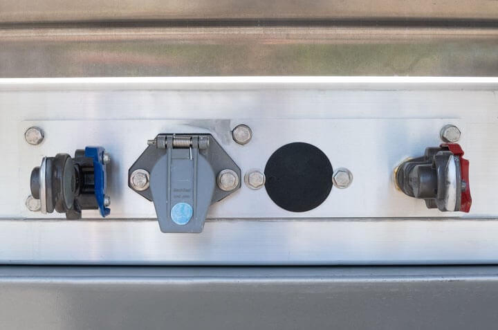 7-Way Auxiliary Plug for the Front of Trailer (Standard)