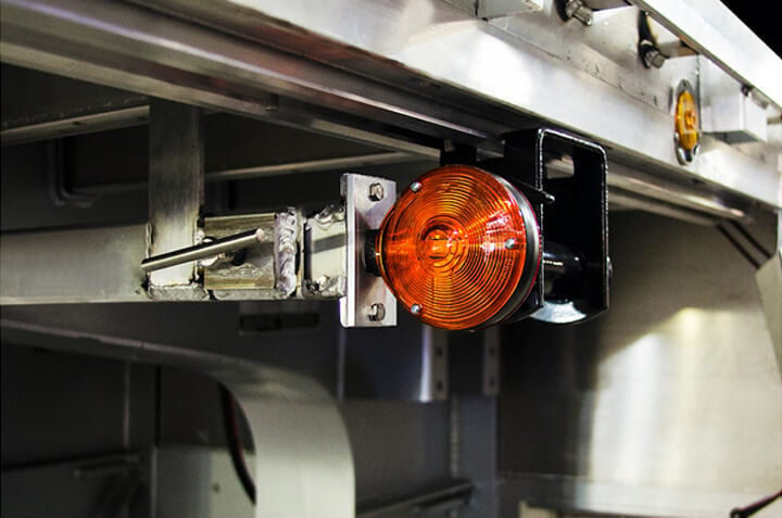 Telescopic Wide Load/Oversize Load Lights (Optional)
